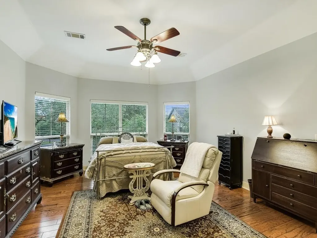 400 Bedford Drive Spicewood TX 78669
