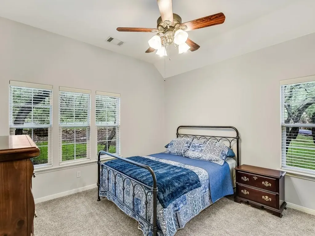 400 Bedford Drive Spicewood TX 78669
