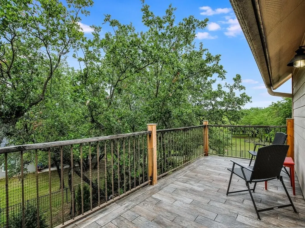 400 Bedford Drive Spicewood TX 78669
