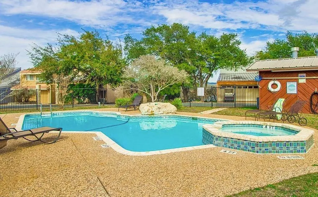 400 Bedford Drive Spicewood TX 78669