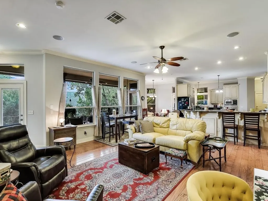 400 Bedford Drive Spicewood TX 78669