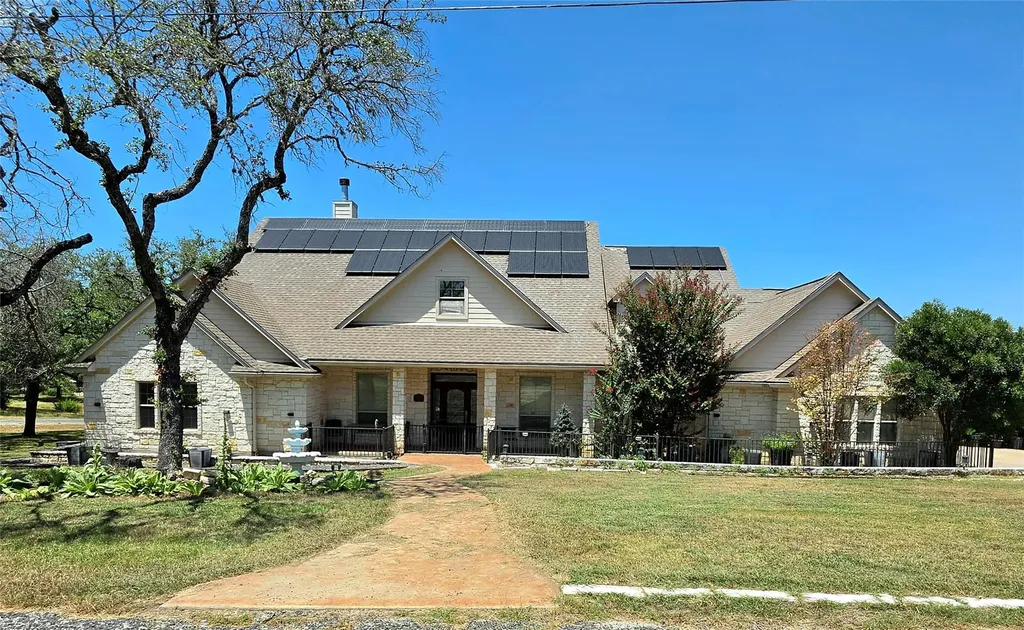 400 Bedford Drive Spicewood TX 78669