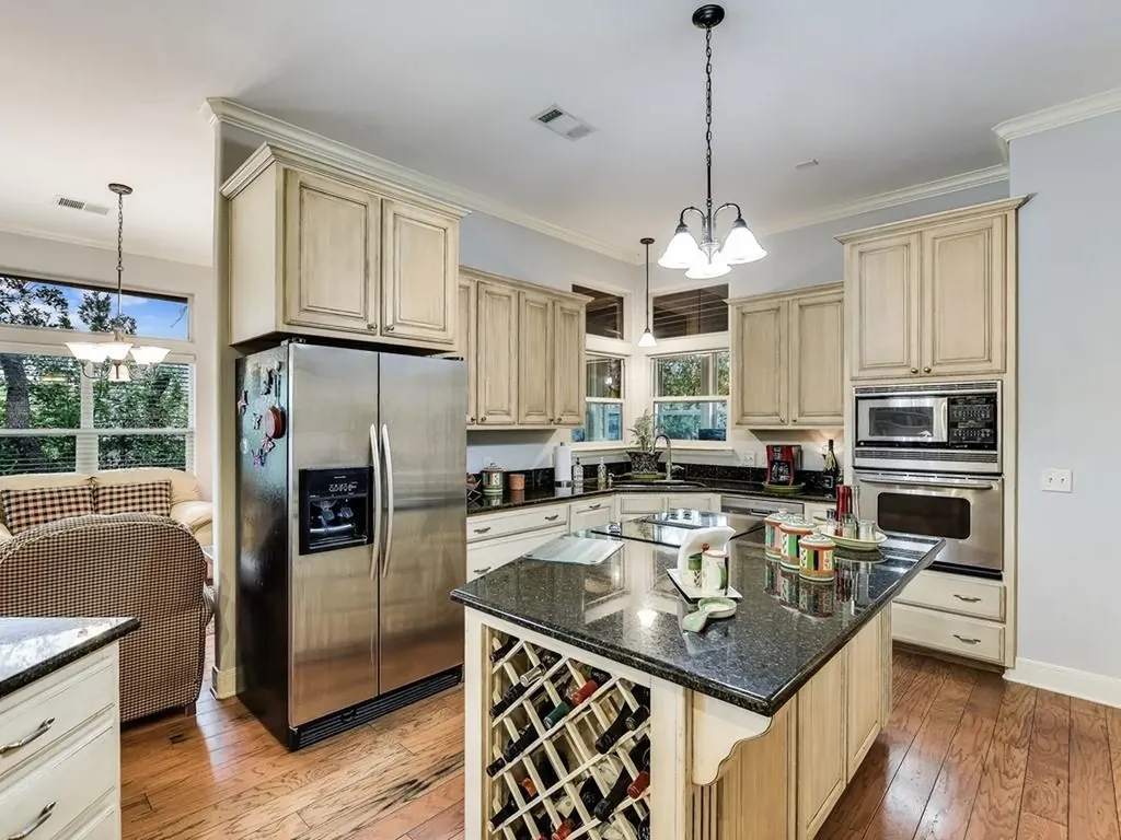 400 Bedford Drive Spicewood TX 78669