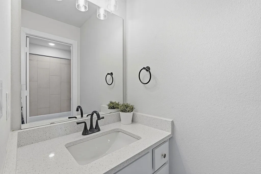 212 Barnstorm Lane Georgetown TX 78633
