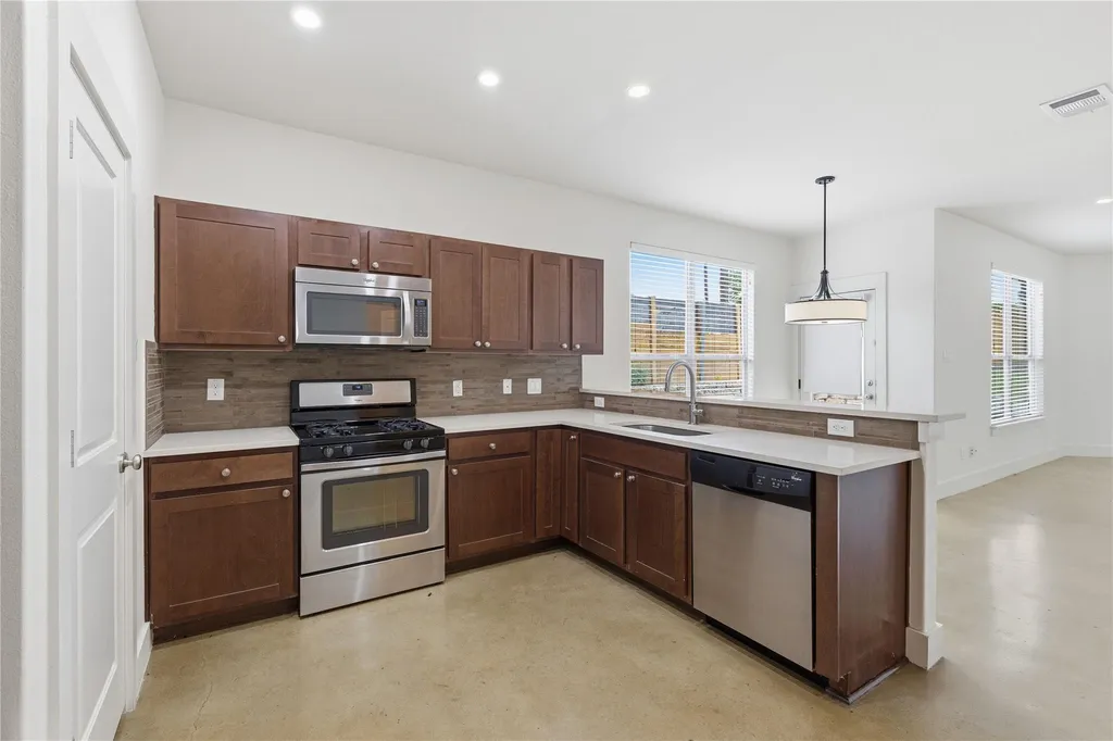4124 Valley View Road Austin TX 78704