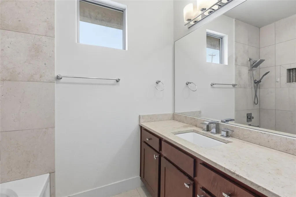 4124 Valley View Road Austin TX 78704