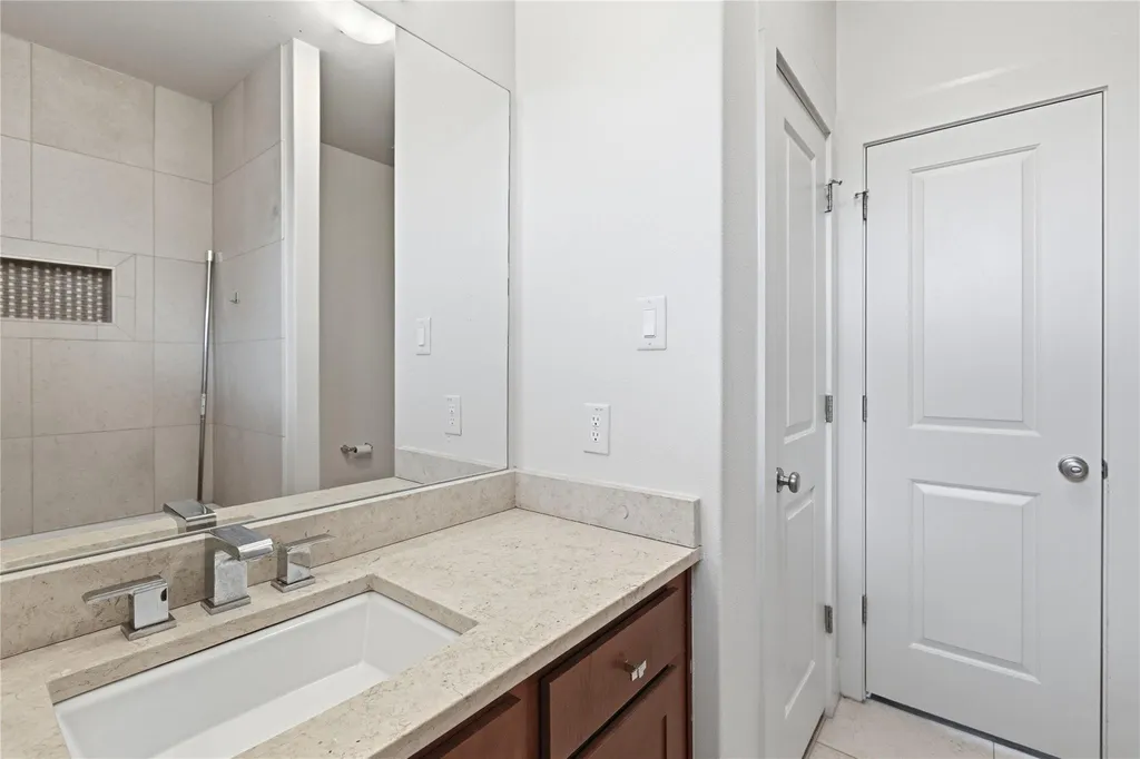 4124 Valley View Road Austin TX 78704