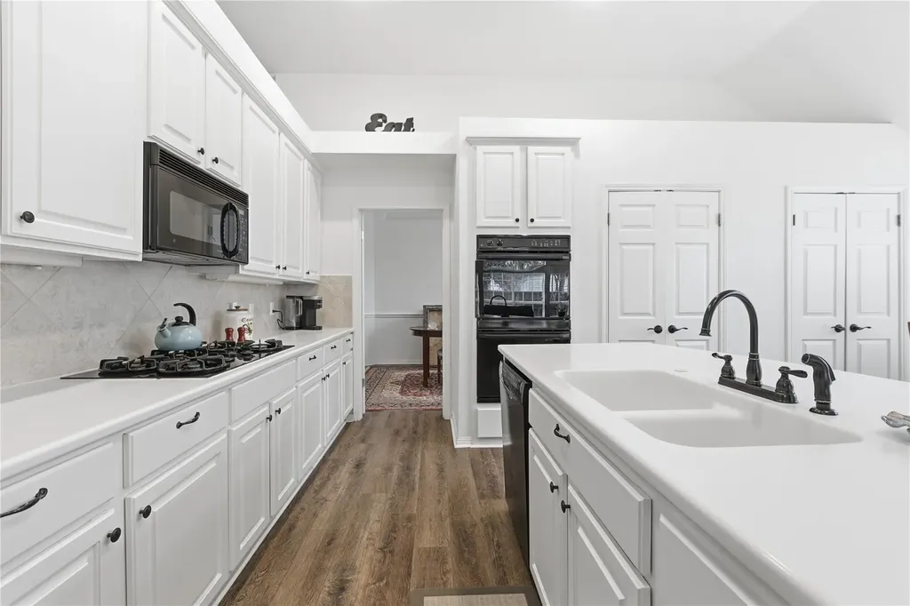 5701 Trelawney Lane Austin TX 78739