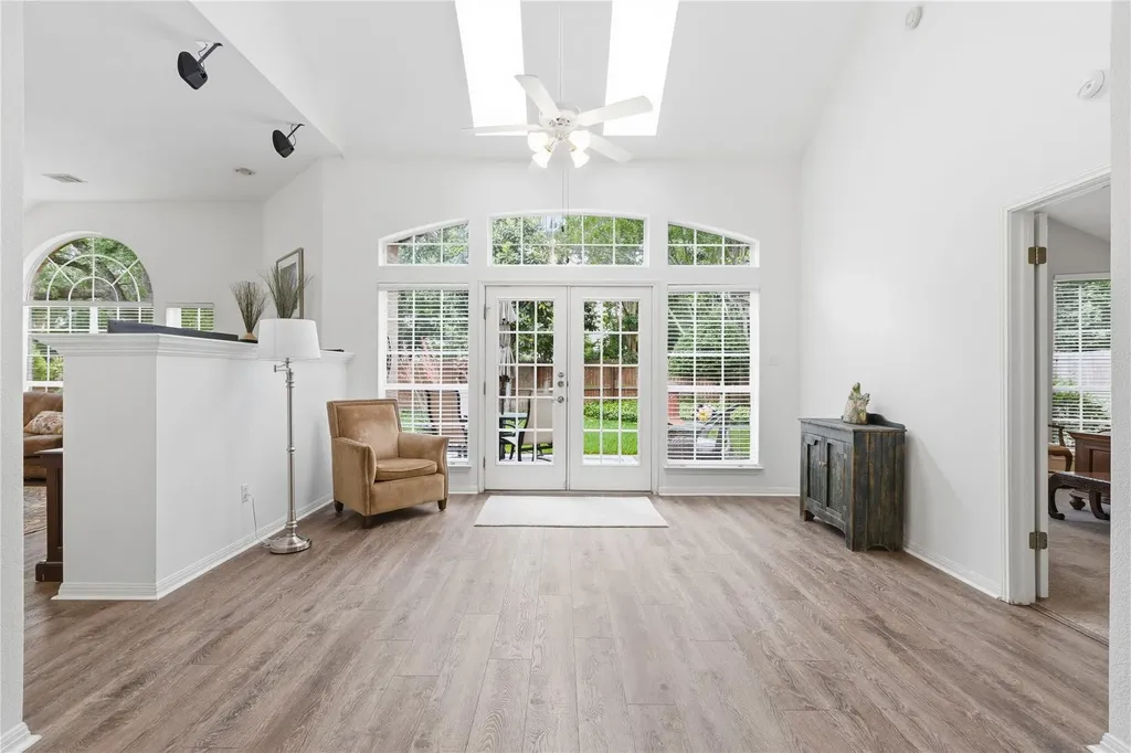 5701 Trelawney Lane Austin TX 78739