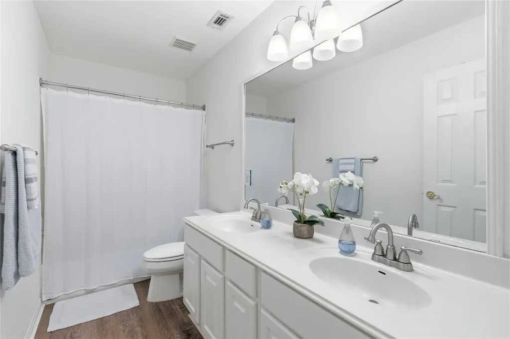 5701 Trelawney Lane Austin TX 78739