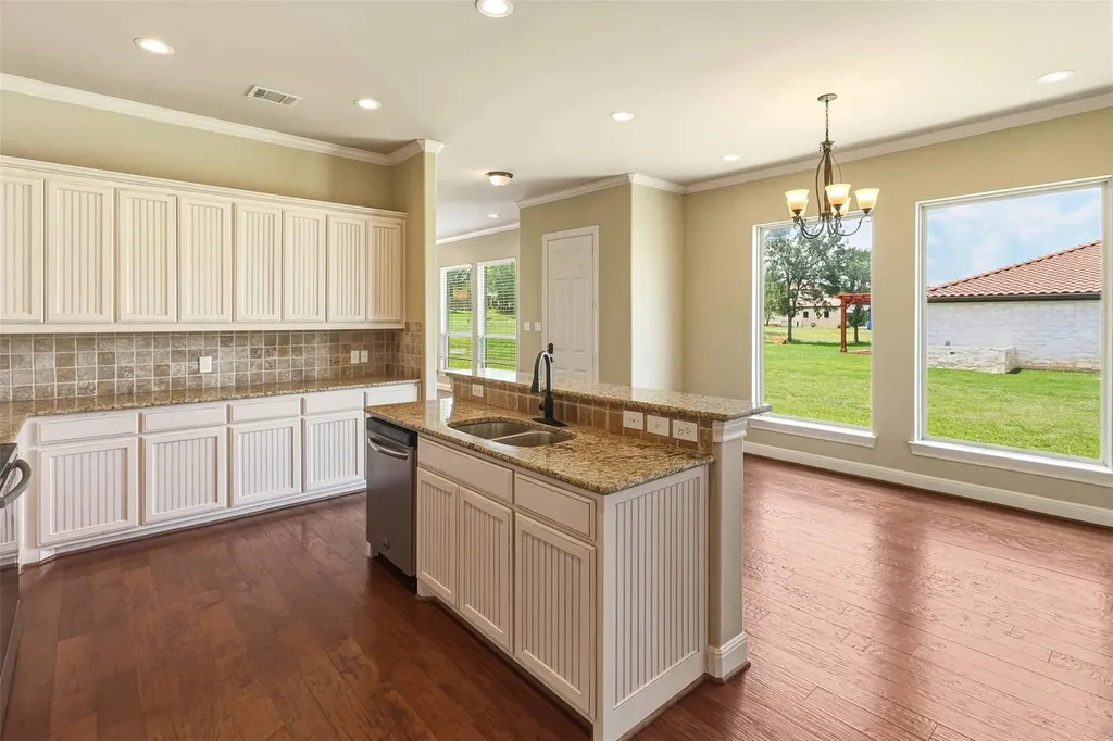 340 Sun Ray Horseshoe Bay TX 78657