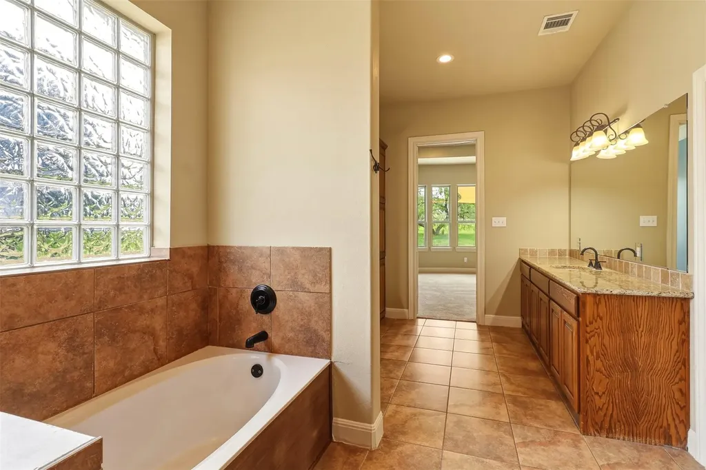 340 Sun Ray Horseshoe Bay TX 78657