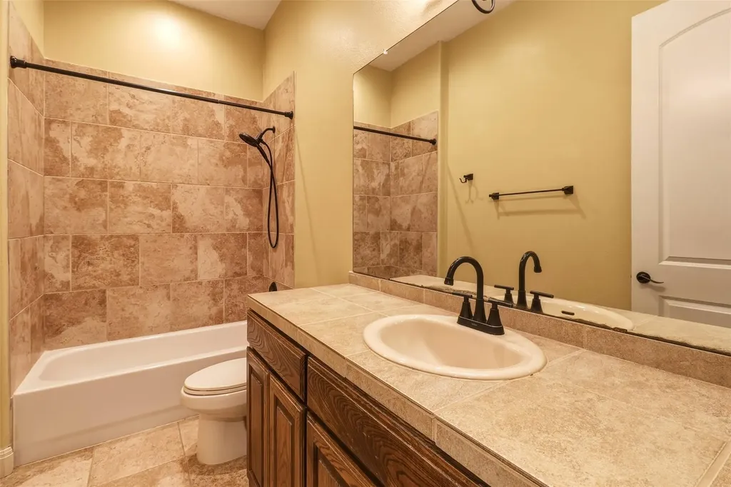 340 Sun Ray Horseshoe Bay TX 78657