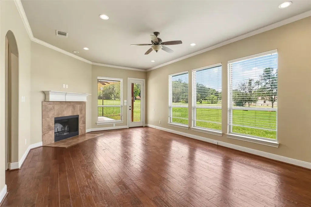 340 Sun Ray Horseshoe Bay TX 78657