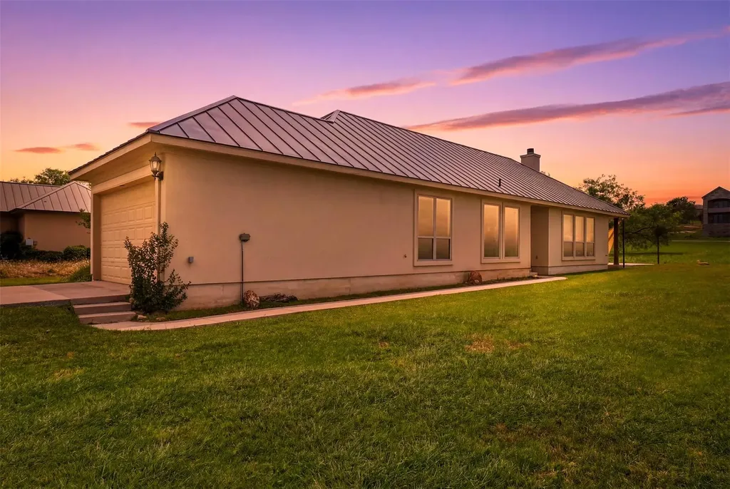 340 Sun Ray Horseshoe Bay TX 78657