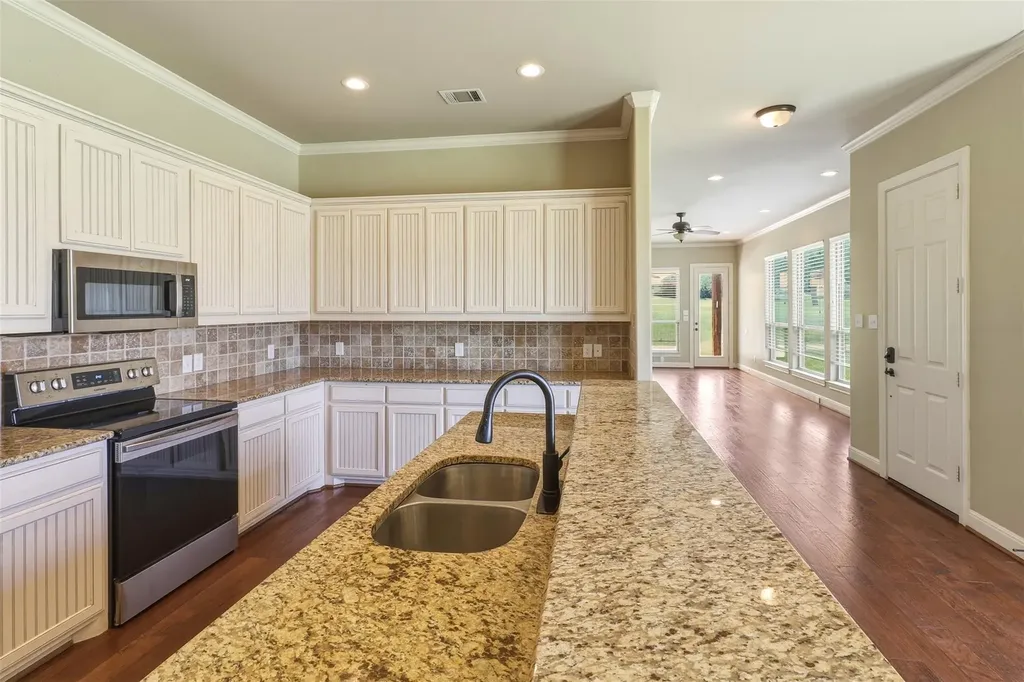 340 Sun Ray Horseshoe Bay TX 78657