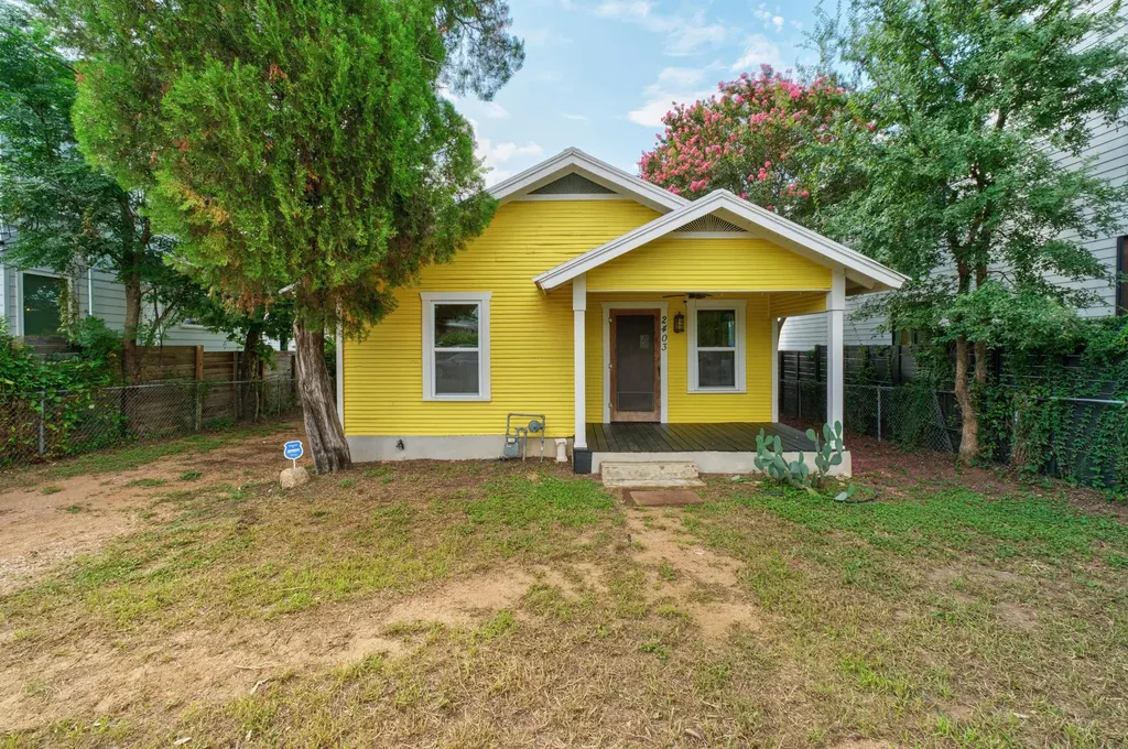 2403 E 11th Street Austin TX 78702