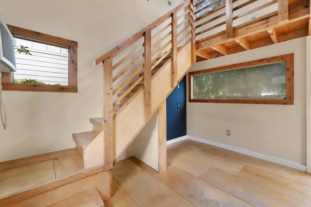 2403 E 11th Street Austin TX 78702