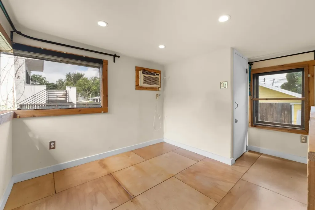 2403 E 11th Street Austin TX 78702