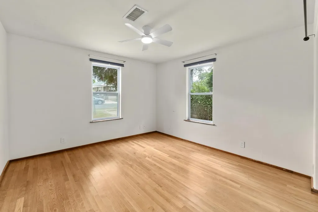 2403 E 11th Street Austin TX 78702