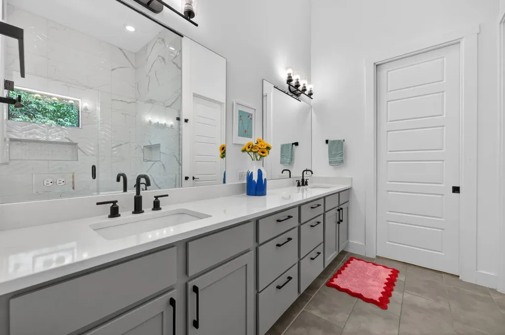4804 Gladeview Austin TX 78745