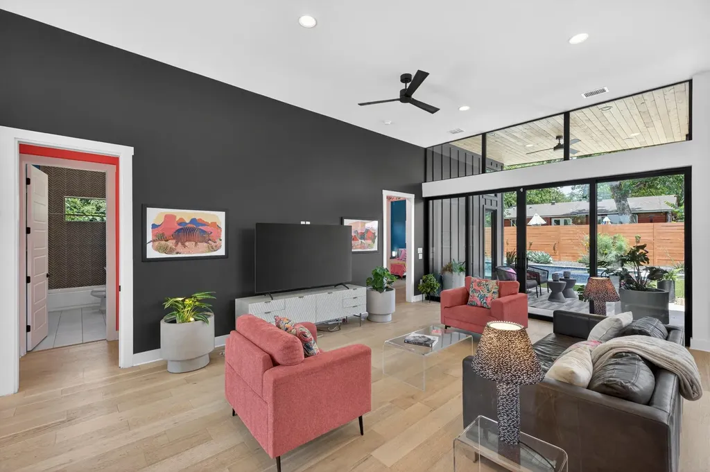 4804 Gladeview Austin TX 78745