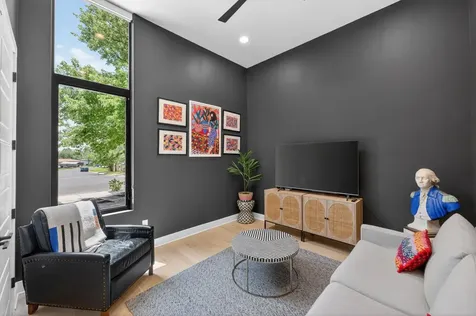 4804 Gladeview Austin TX 78745
