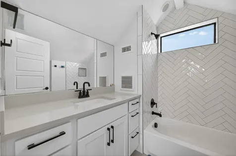 4804 Gladeview Austin TX 78745