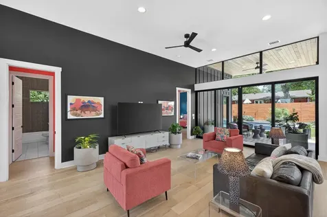 4804 Gladeview Austin TX 78745