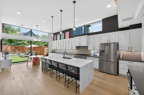 4804 Gladeview Austin TX 78745