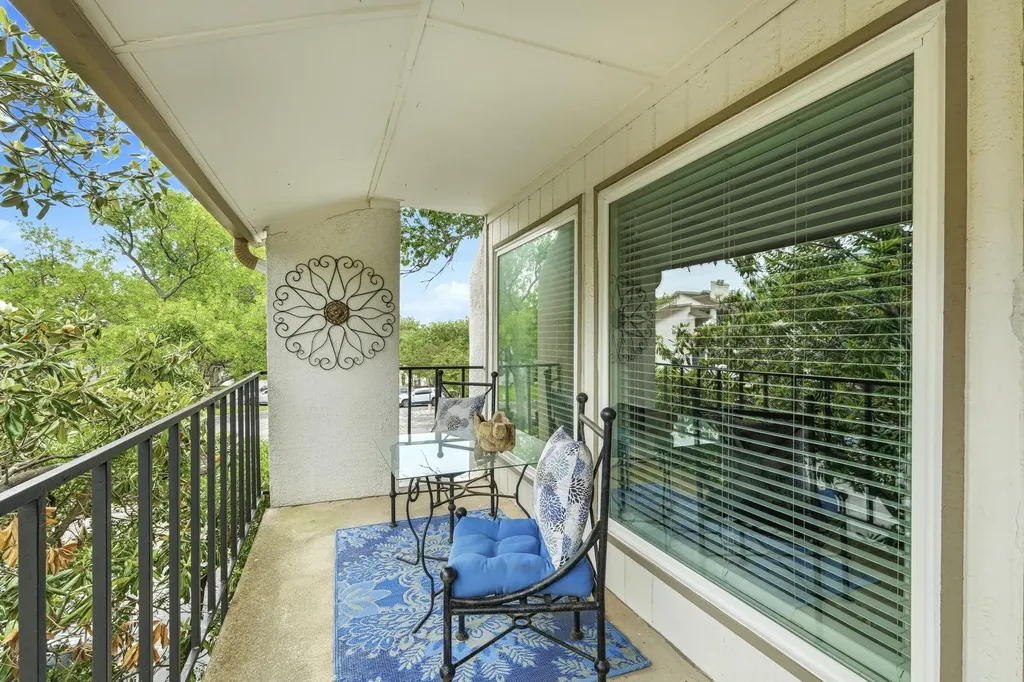 6910 Hart Lane Austin TX 78731