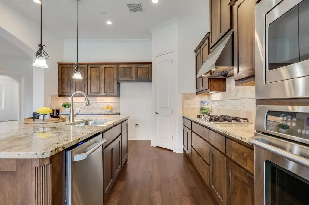 2210 University Club Drive Austin TX 78732