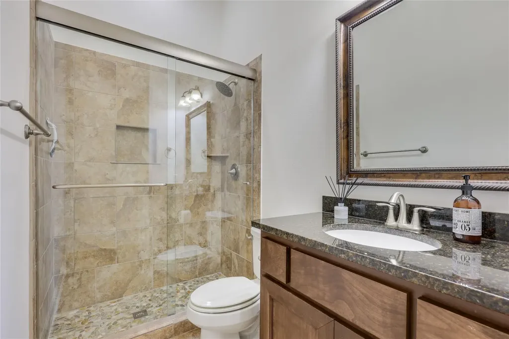 2210 University Club Drive Austin TX 78732