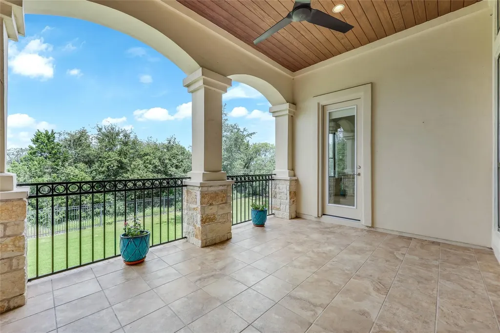 2210 University Club Drive Austin TX 78732