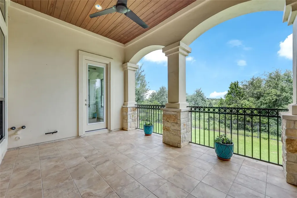 2210 University Club Drive Austin TX 78732