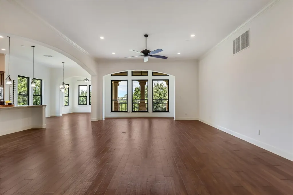 2210 University Club Drive Austin TX 78732
