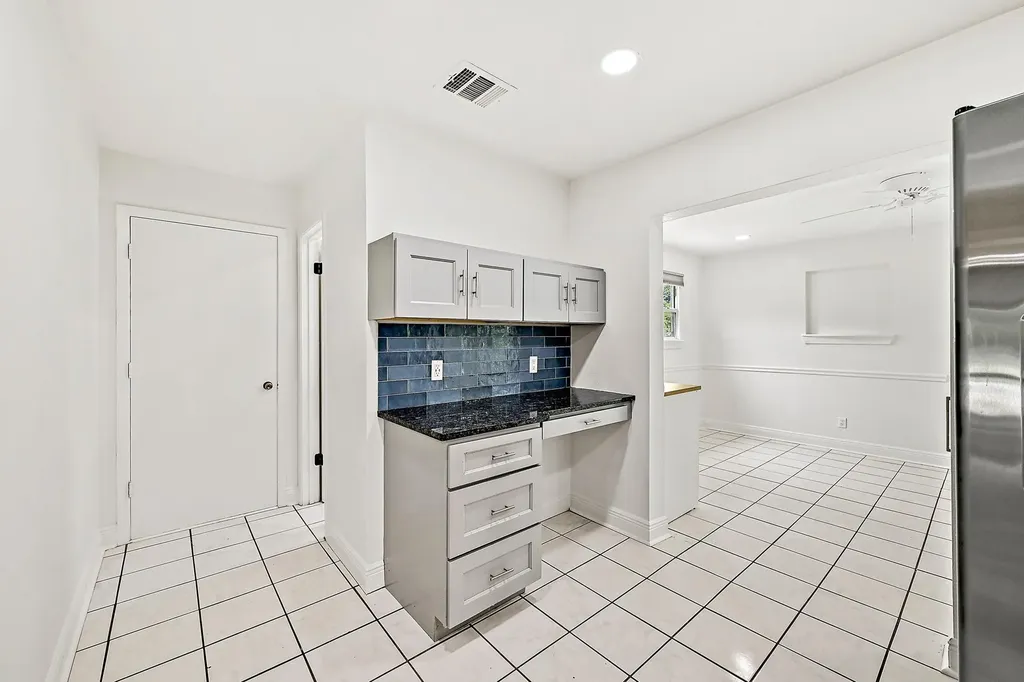 1804 Oakridge Drive Round Rock TX 78681