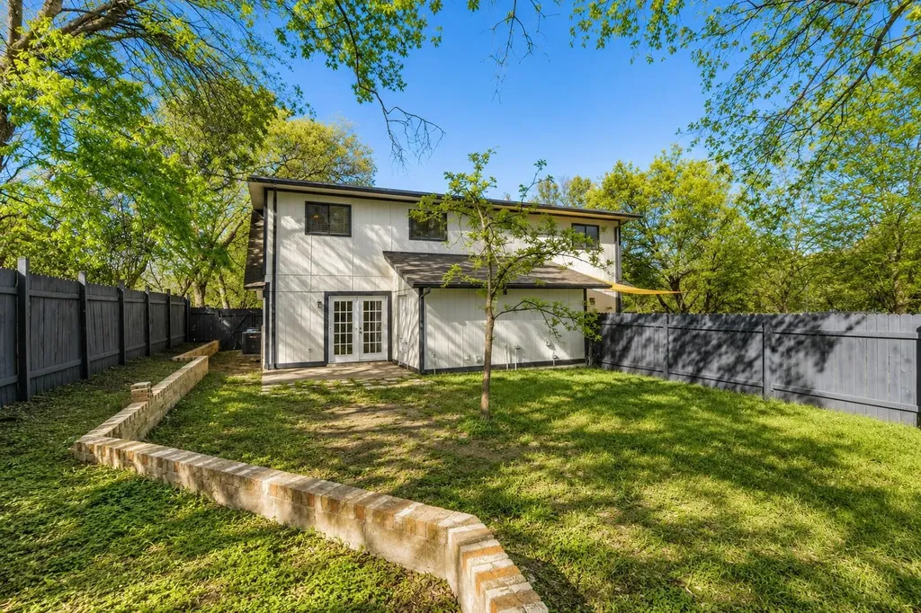 819 Sahara Avenue Austin TX 78745
