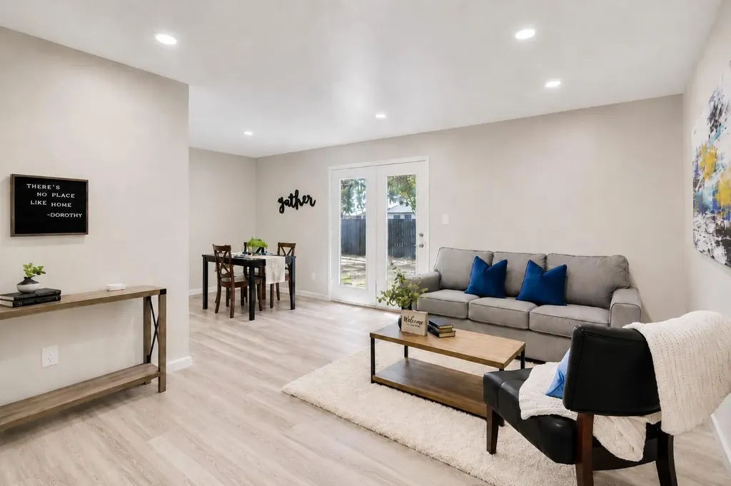 819 Sahara Avenue Austin TX 78745