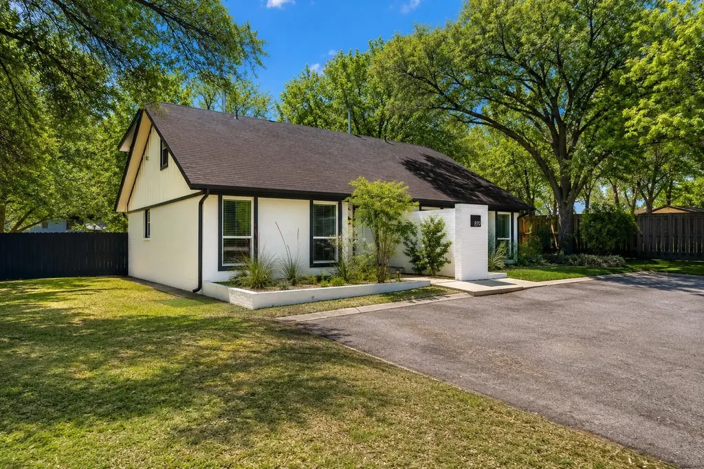 819 Sahara Avenue Austin TX 78745