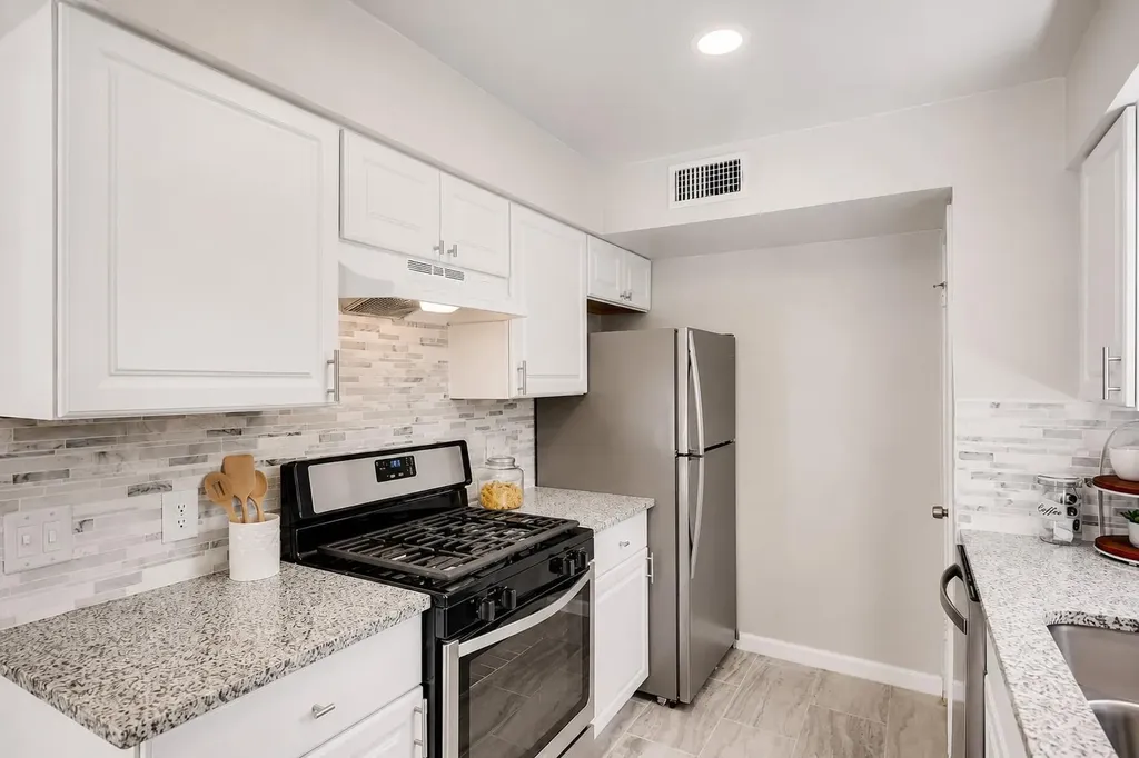 819 Sahara Avenue Austin TX 78745