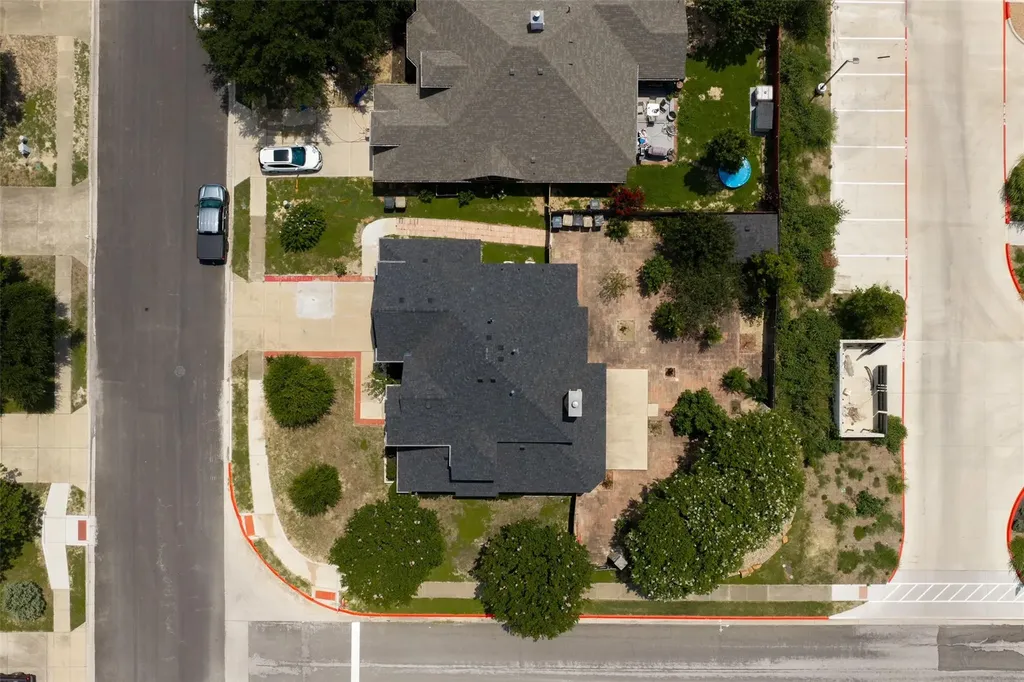 1689 Amberwood Loop Kyle TX 78640