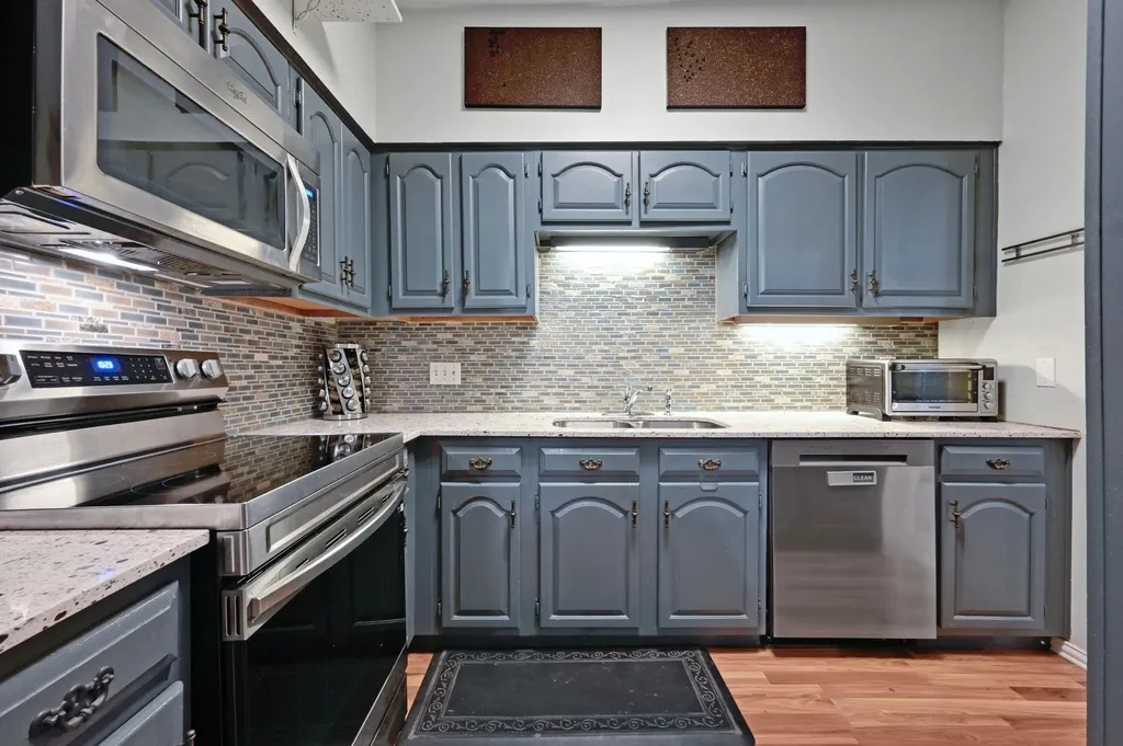 1910 Robbins Place Austin TX 78705