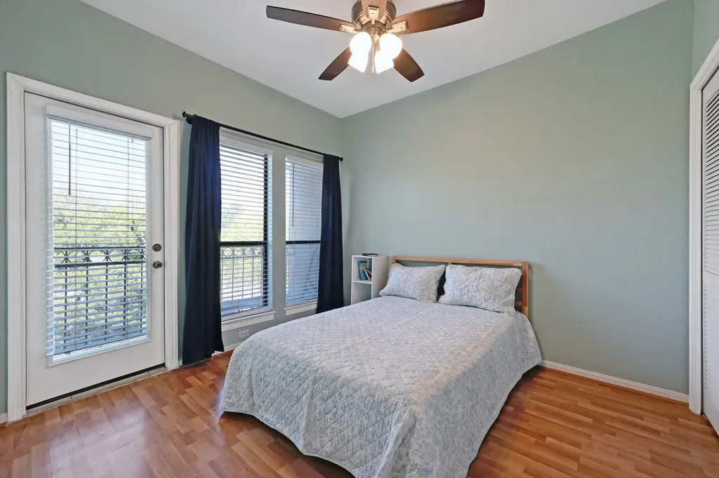 1910 Robbins Place Austin TX 78705