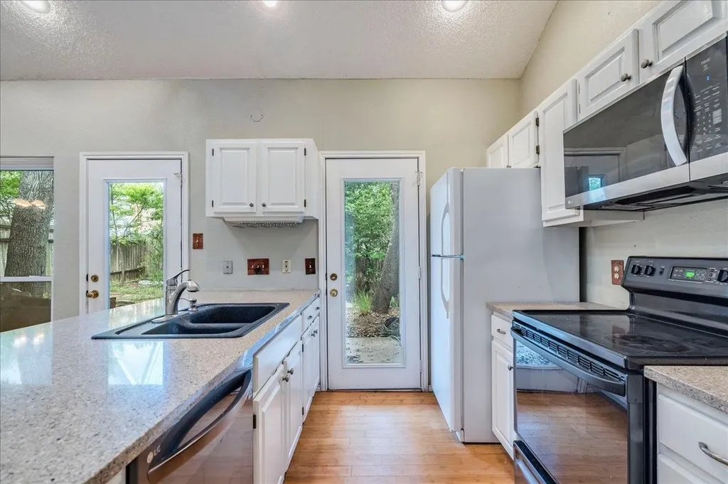 3809 Spicewood Springs Road Austin TX 78759