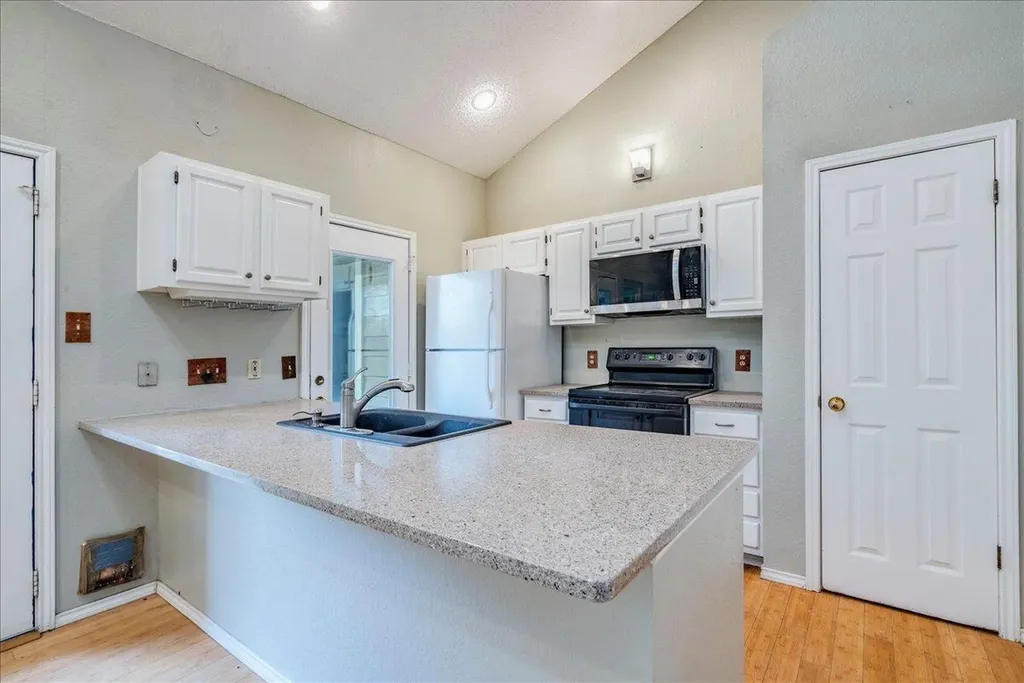 3809 Spicewood Springs Road Austin TX 78759