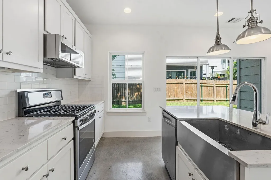 2000 E 18th Street Austin TX 78702