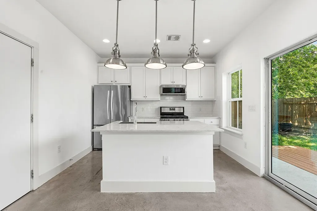 2000 E 18th Street Austin TX 78702