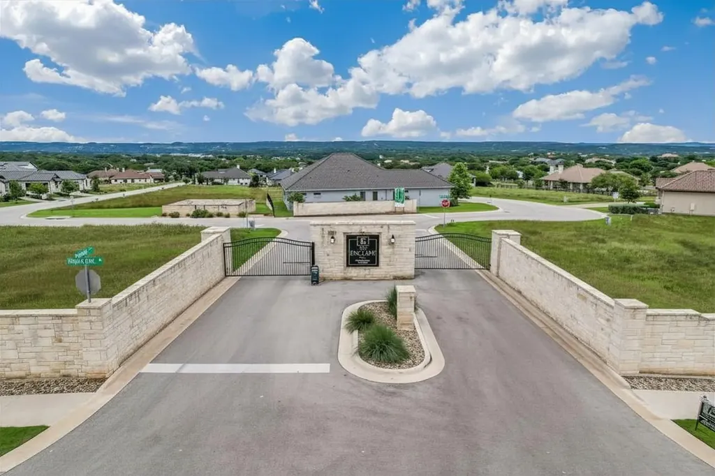 1933 Art Adams Way Spicewood TX 78669