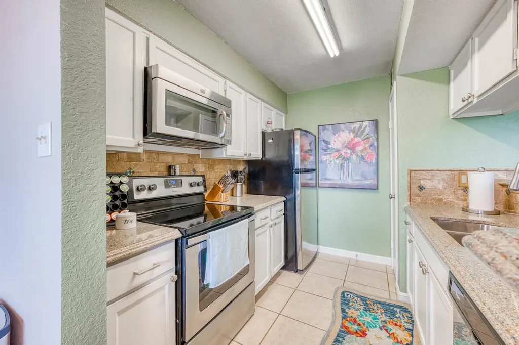 1100 The Cape Road Horseshoe Bay TX 78657